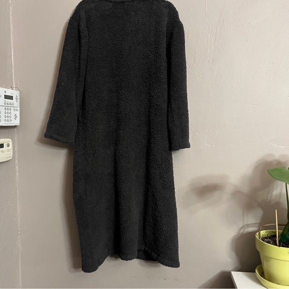 Barefoot Dreams robe Size 1 - Picture 5 of 10